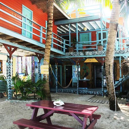 Yuma'S House Belize Hostel Caye Caulker Exterior photo