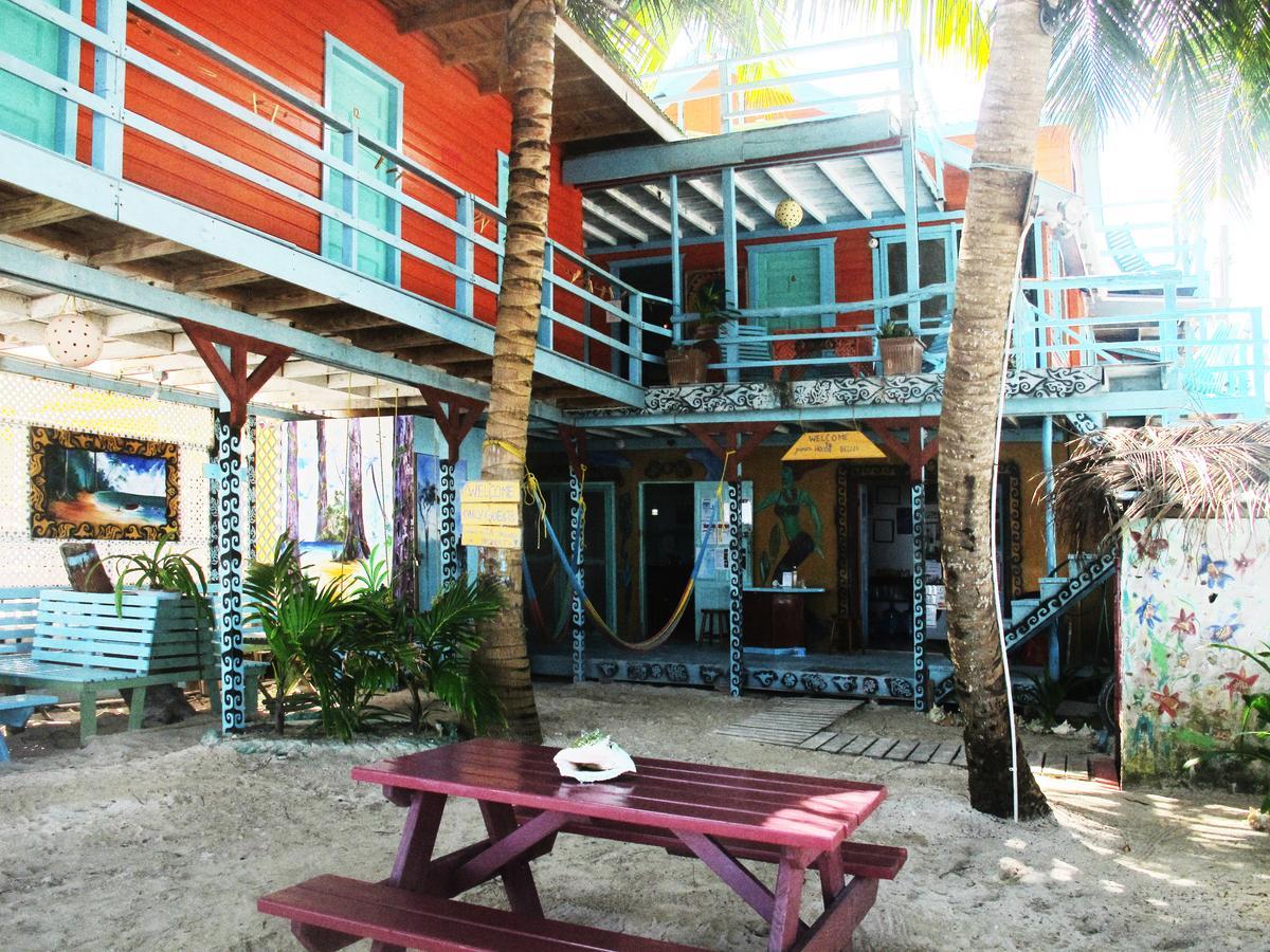 Yuma'S House Belize Hostel Caye Caulker Exterior photo